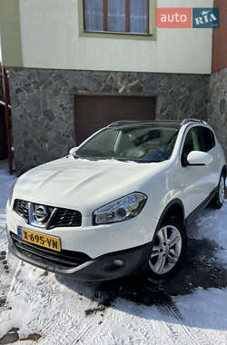 Позашляховик / Кросовер Nissan Qashqai 2011 в Львові