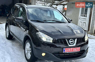 Позашляховик / Кросовер Nissan Qashqai 2011 в Косові