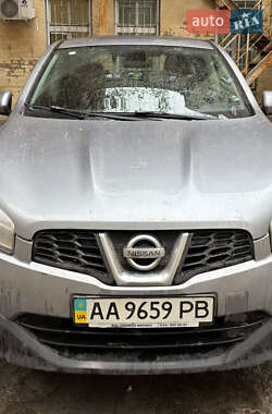 Позашляховик / Кросовер Nissan Qashqai 2012 в Києві