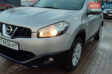 Позашляховик / Кросовер Nissan Qashqai 2010 в Івано-Франківську