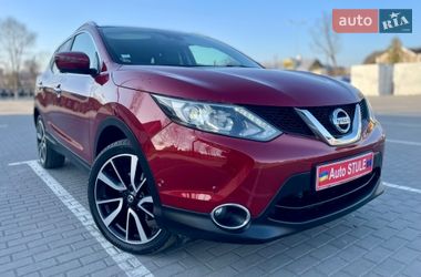 Позашляховик / Кросовер Nissan Qashqai 2015 в Коломиї