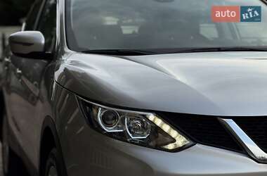 Позашляховик / Кросовер Nissan Qashqai 2016 в Одесі