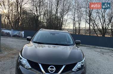 Позашляховик / Кросовер Nissan Qashqai 2015 в Калуші