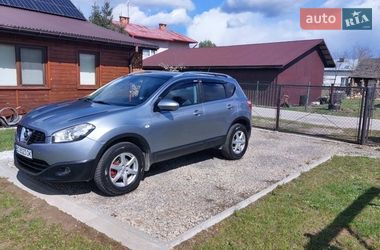 Внедорожник / Кроссовер Nissan Qashqai 2010 в Городке