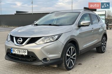Позашляховик / Кросовер Nissan Qashqai 2015 в Львові