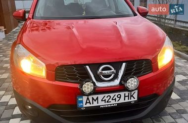 Позашляховик / Кросовер Nissan Qashqai 2011 в Романіву