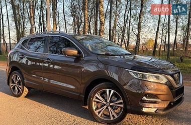 Позашляховик / Кросовер Nissan Qashqai 2017 в Охтирці