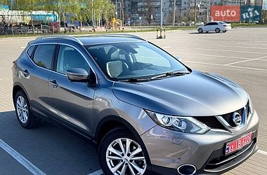 Позашляховик / Кросовер Nissan Qashqai 2015 в Сумах