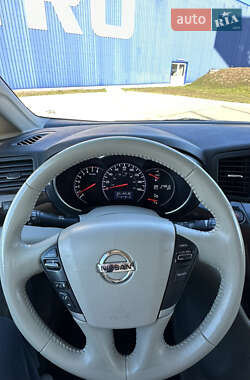 Минивэн Nissan Quest 2012 в 
