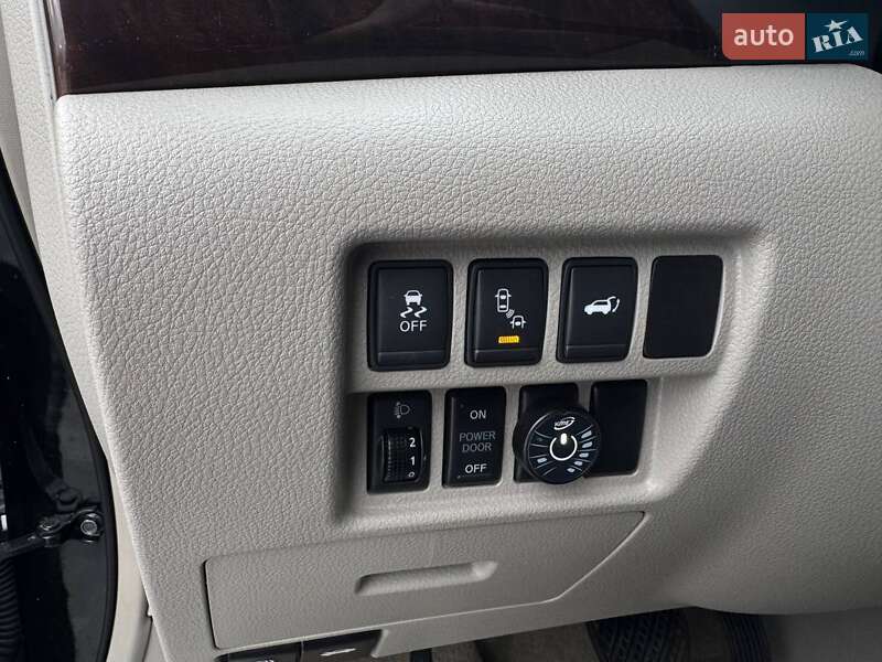 Минивэн Nissan Quest 2015 в Киеве фото 21 Минивэн Nissan Quest 2015 в Киеве