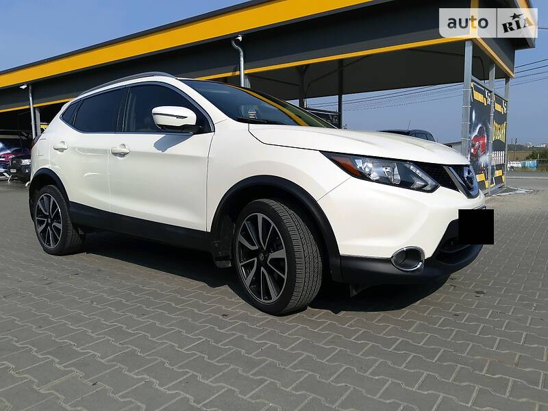 Внедорожник / Кроссовер Nissan Rogue Sport 2017 в Тернополе