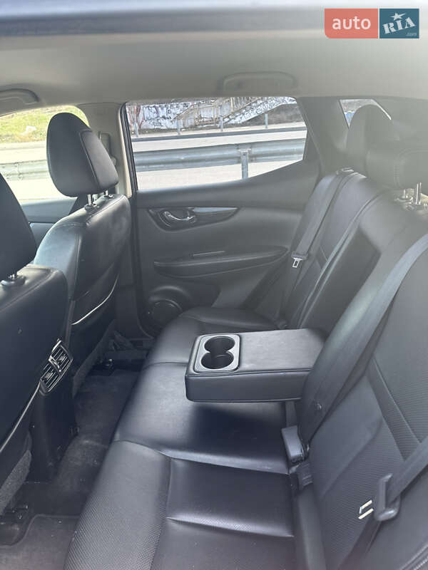 Внедорожник / Кроссовер Nissan Rogue Sport 2017 в Одессе фото 9 Внедорожник / Кроссовер Nissan Rogue Sport 2017 в Одессе