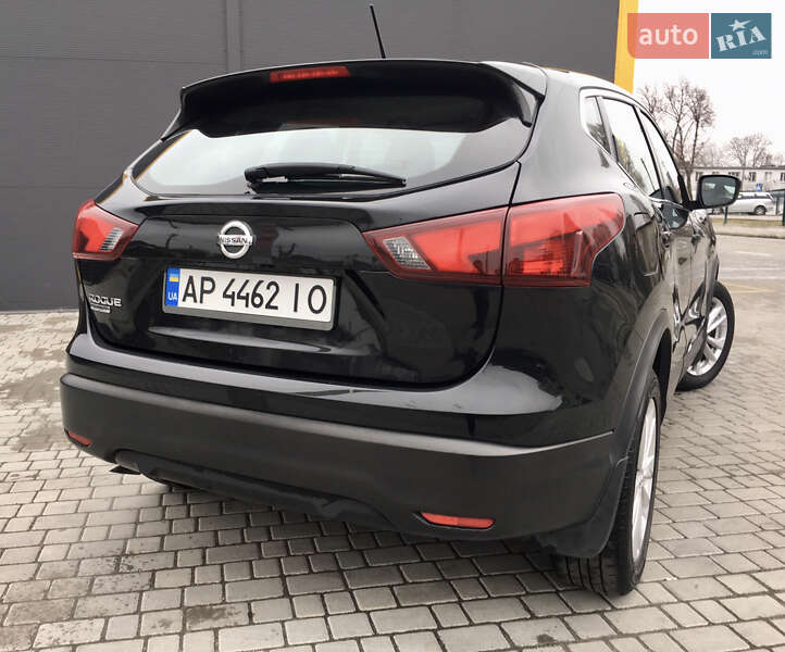 Внедорожник / Кроссовер Nissan Rogue Sport 2017 в Днепре