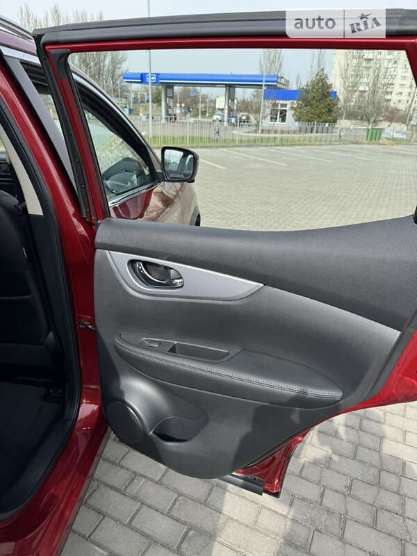 Внедорожник / Кроссовер Nissan Rogue Sport 2019 в Николаеве