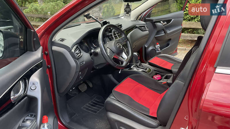 Позашляховик / Кросовер Nissan Rogue Sport 2019 в Одесі