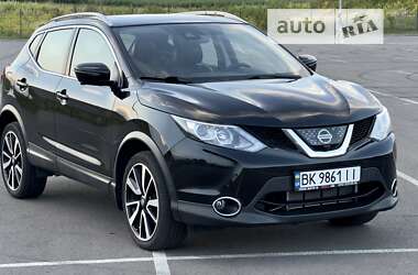 Внедорожник / Кроссовер Nissan Rogue Sport 2017 в Ровно