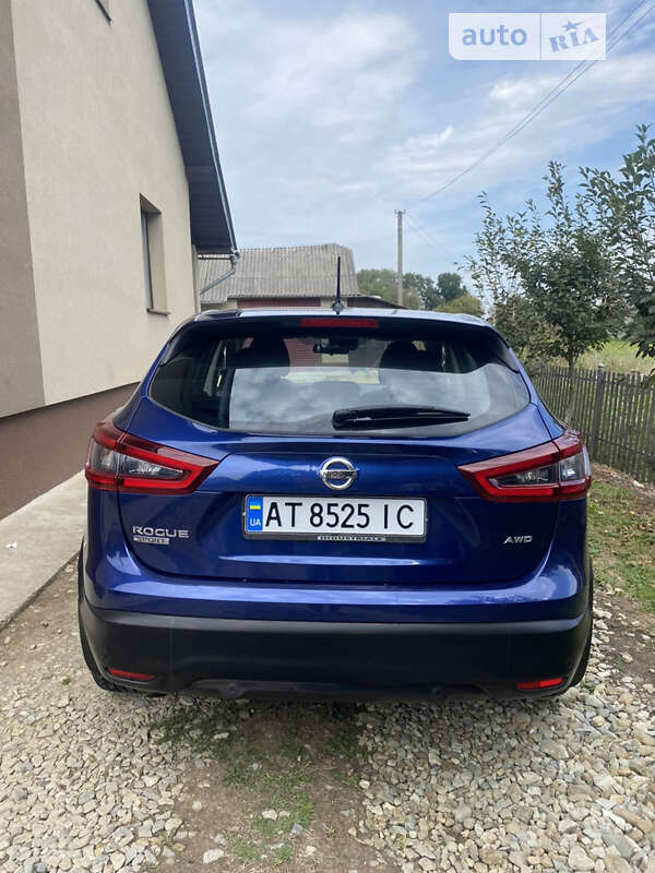 Внедорожник / Кроссовер Nissan Rogue Sport 2020 в Ивано-Франковске