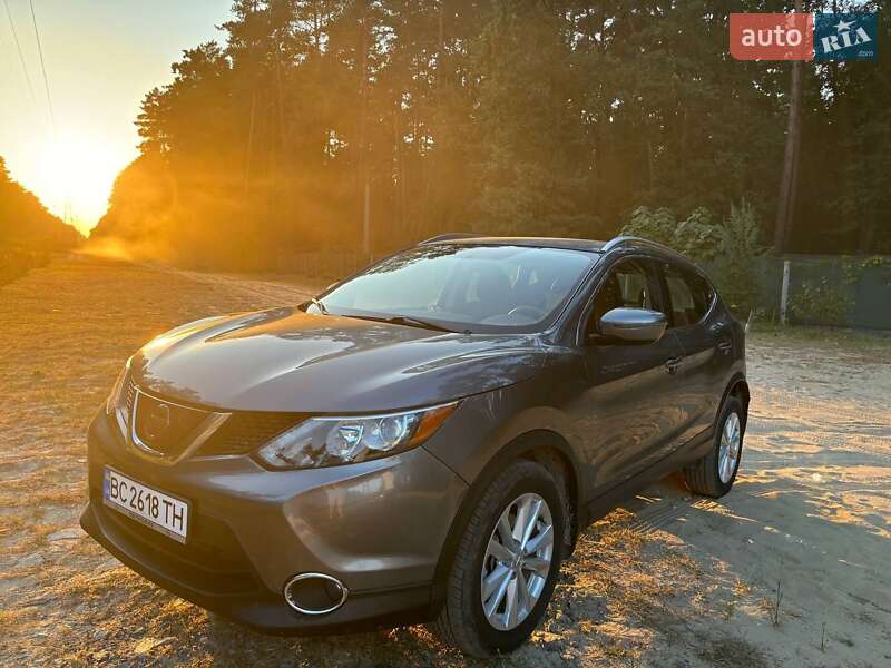 Внедорожник / Кроссовер Nissan Rogue Sport 2018 в Львове