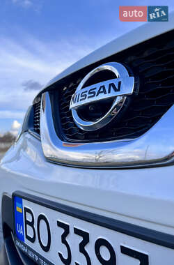 Позашляховик / Кросовер Nissan Rogue Sport 2017 в 