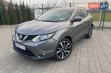 Позашляховик / Кросовер Nissan Rogue Sport 2017 в Ужгороді