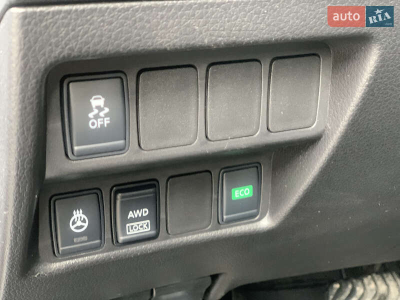 Внедорожник / Кроссовер Nissan Rogue Sport 2017 в Новомосковске фото 17 Внедорожник / Кроссовер Nissan Rogue Sport 2017 в Новомосковске