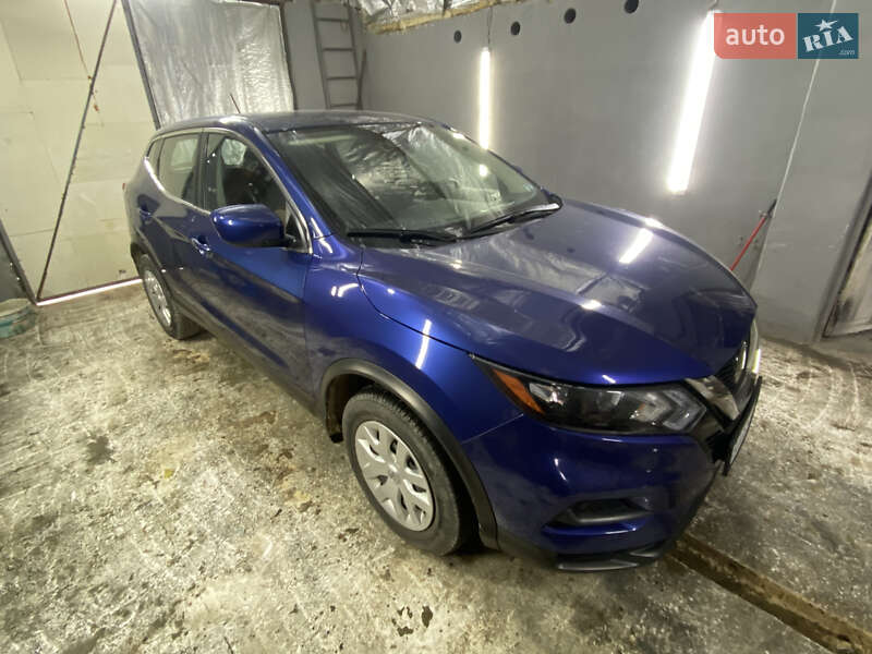 Внедорожник / Кроссовер Nissan Rogue Sport 2020 в Ивано-Франковске