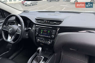 Внедорожник / Кроссовер Nissan Rogue Sport 2022 в 