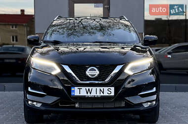 Позашляховик / Кросовер Nissan Rogue Sport 2022 в 