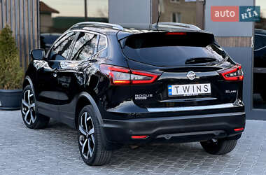 Позашляховик / Кросовер Nissan Rogue Sport 2022 в 