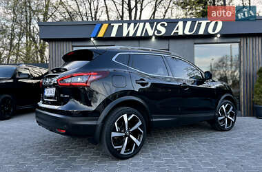 Позашляховик / Кросовер Nissan Rogue Sport 2022 в 