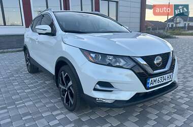 Позашляховик / Кросовер Nissan Rogue Sport 2022 в 