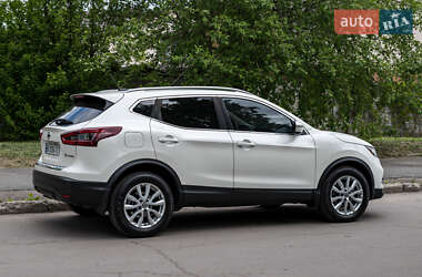 Позашляховик / Кросовер Nissan Rogue Sport 2022 в 