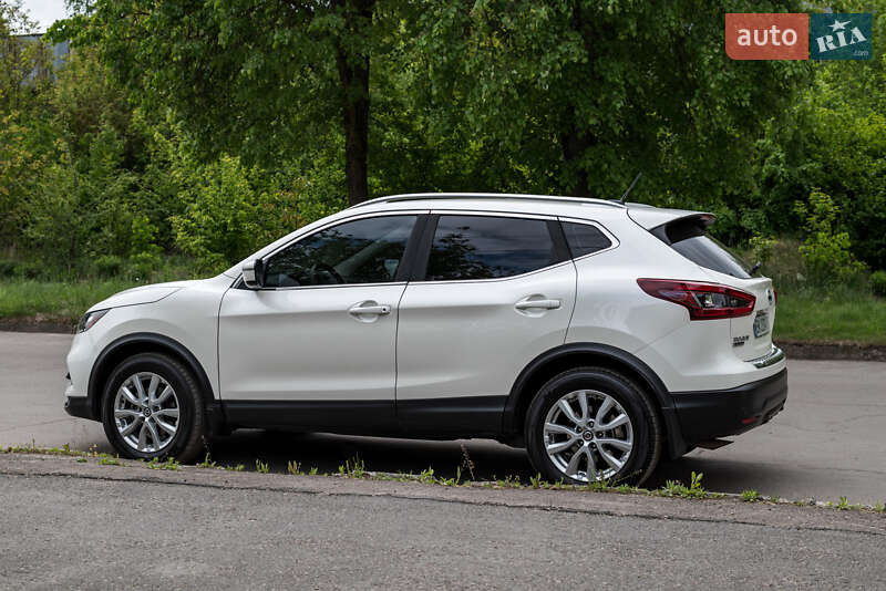 Внедорожник / Кроссовер Nissan Rogue Sport 2022 в Ровно
