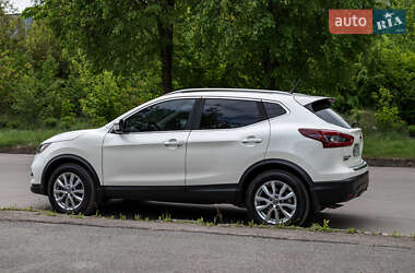 Позашляховик / Кросовер Nissan Rogue Sport 2022 в 