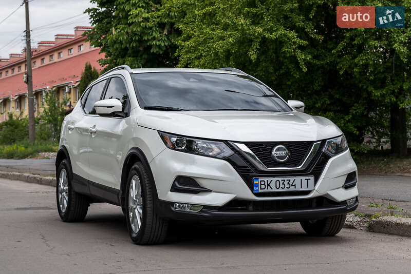 Позашляховик / Кросовер Nissan Rogue Sport 2022 в 