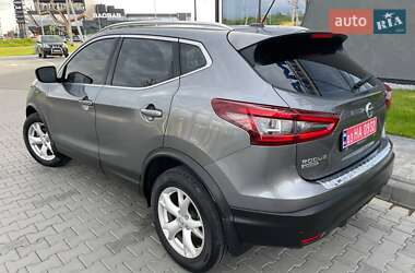 Позашляховик / Кросовер Nissan Rogue Sport 2020 в 