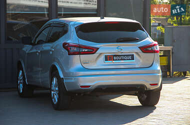 Позашляховик / Кросовер Nissan Rogue Sport 2021 в 
