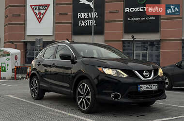 Внедорожник / Кроссовер Nissan Rogue Sport 2017 в Львове