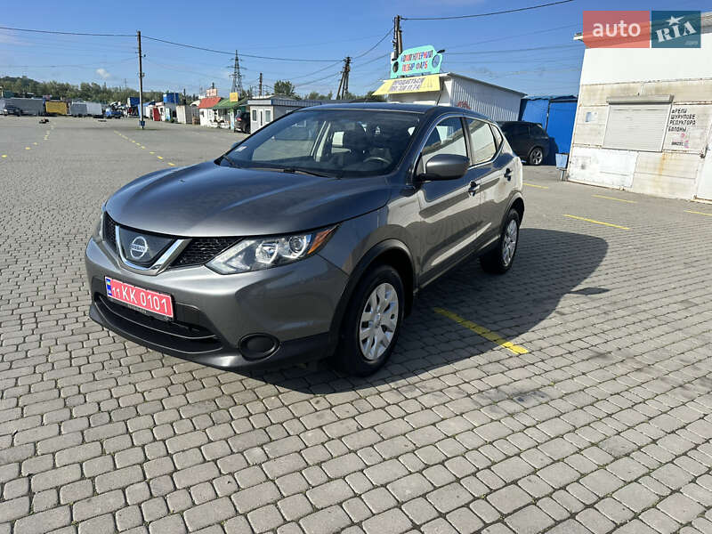 Внедорожник / Кроссовер Nissan Rogue Sport 2019 в 