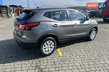 Внедорожник / Кроссовер Nissan Rogue Sport 2019 в 