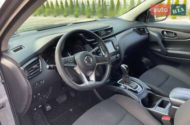 Позашляховик / Кросовер Nissan Rogue Sport 2022 в 