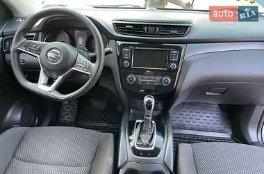 Позашляховик / Кросовер Nissan Rogue Sport 2022 в 