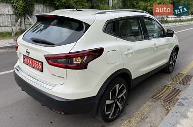 Внедорожник / Кроссовер Nissan Rogue Sport 2022 в 