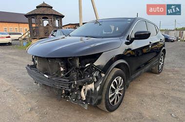 Внедорожник / Кроссовер Nissan Rogue Sport 2017 в Луцке