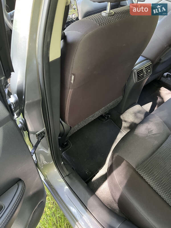 Позашляховик / Кросовер Nissan Rogue Sport 2020 в Києві