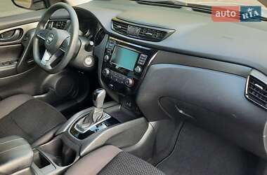 Внедорожник / Кроссовер Nissan Rogue Sport 2019 в 