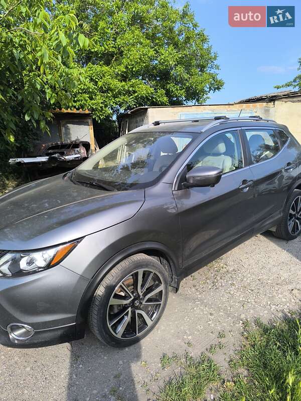 Внедорожник / Кроссовер Nissan Rogue Sport 2017 в Одессе