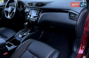 Внедорожник / Кроссовер Nissan Rogue Sport 2022 в 