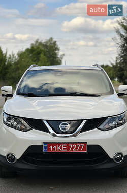 Внедорожник / Кроссовер Nissan Rogue Sport 2017 в 