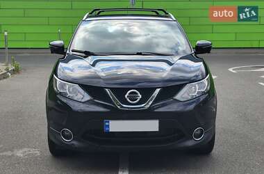 Внедорожник / Кроссовер Nissan Rogue Sport 2017 в 